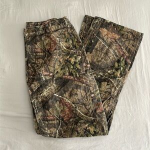 Carhartt camo cargo pants